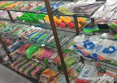 越南游客 中國旅游業不可怕,可怕的是你沒見過中國的 2元店